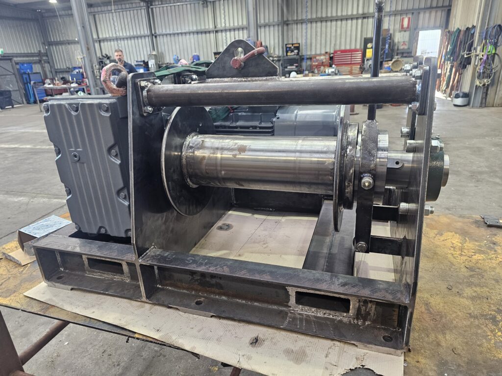 custom 3-tonne electric winch